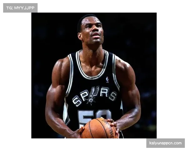 传统中锋对中锋背打减少，高效错位背打增加